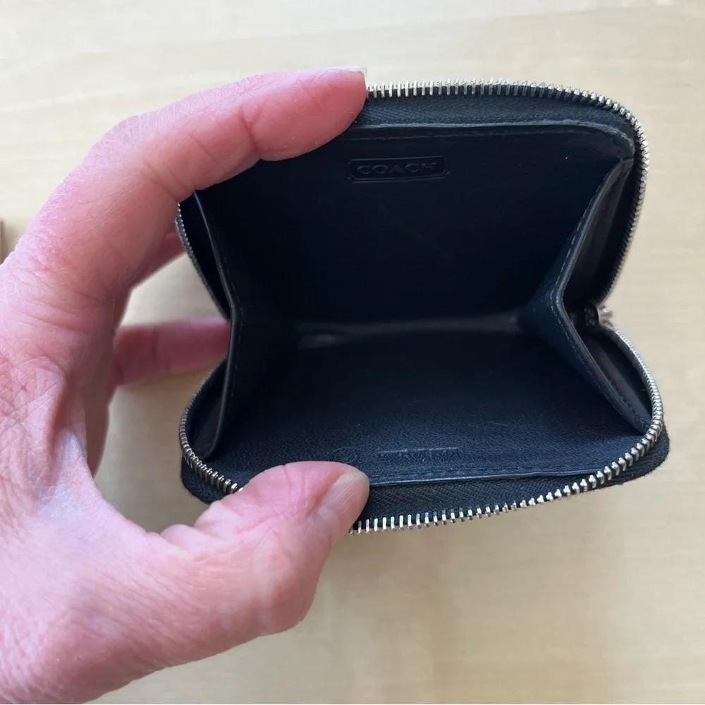 Coach Black Leather Zip Around Card Wallet - Picture 5 of 9